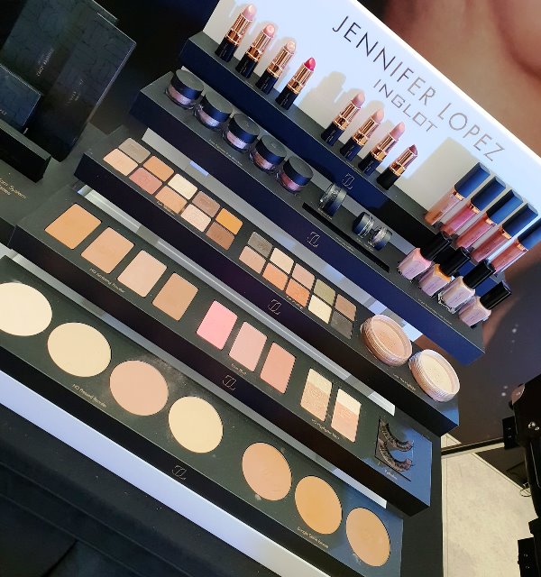 70-piece Jennifer Lopez X Inglot Collection #GlowLikeJLo