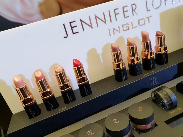 70-piece Jennifer Lopez X Inglot Collection #GlowLikeJLo